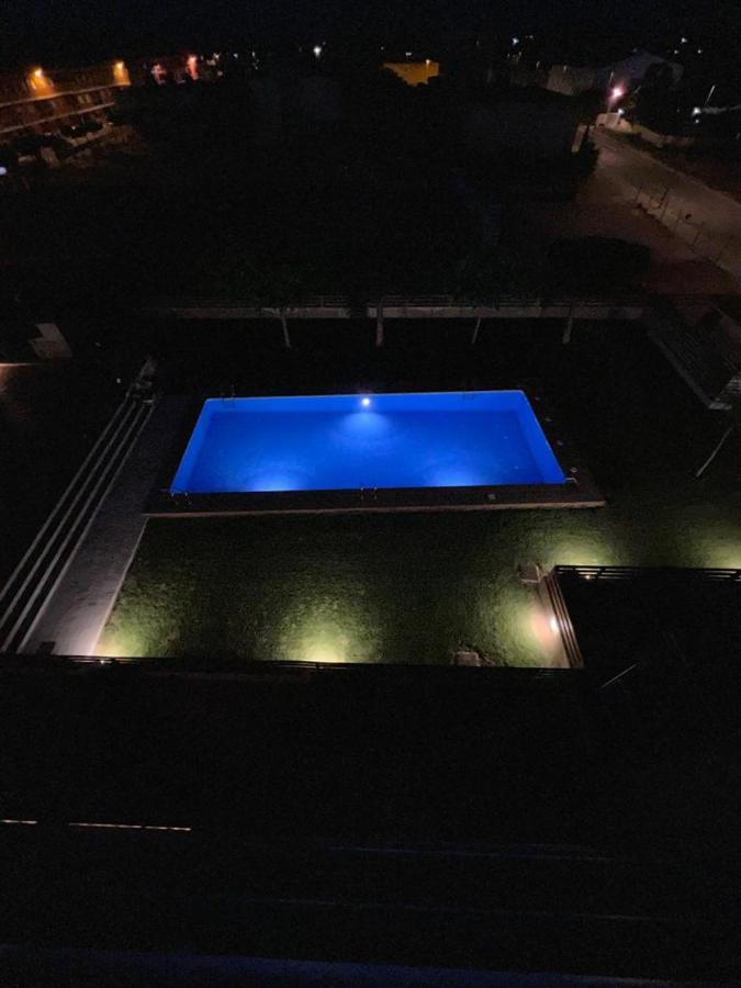 Apartamento Atico con hidromasaje, terraza y piscina Amposta Exterior foto