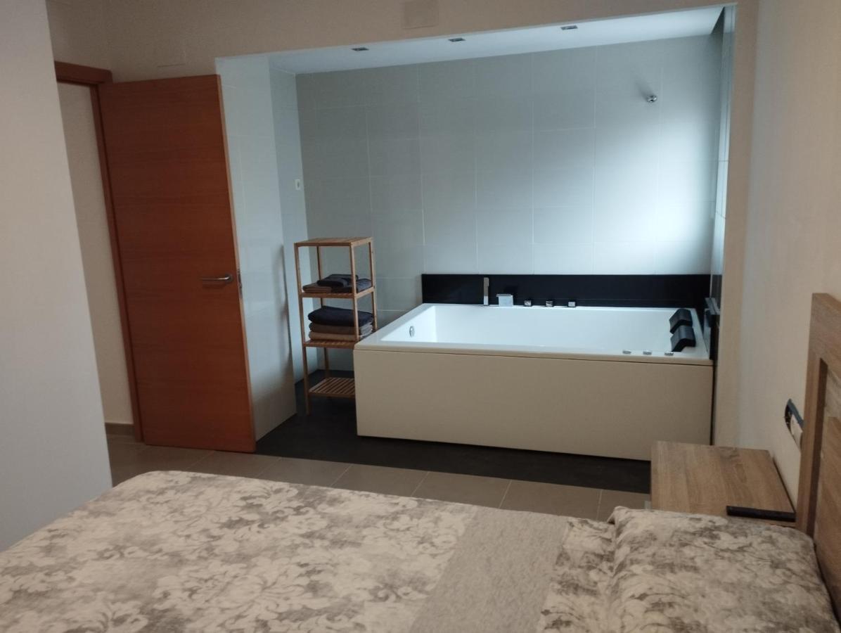 Apartamento Atico con hidromasaje, terraza y piscina Amposta Exterior foto